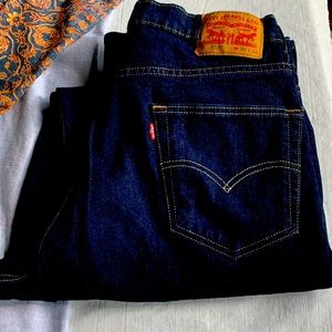 Levi’s 550 36x34 Dark washed jeans